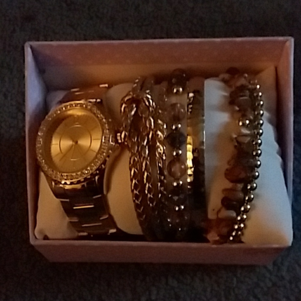 Watch with bangles